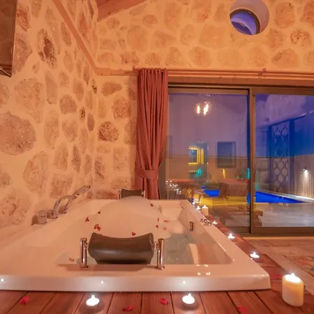 Zorlu - 2 Bedroom With Jacuzzi In Kalkan Vilă