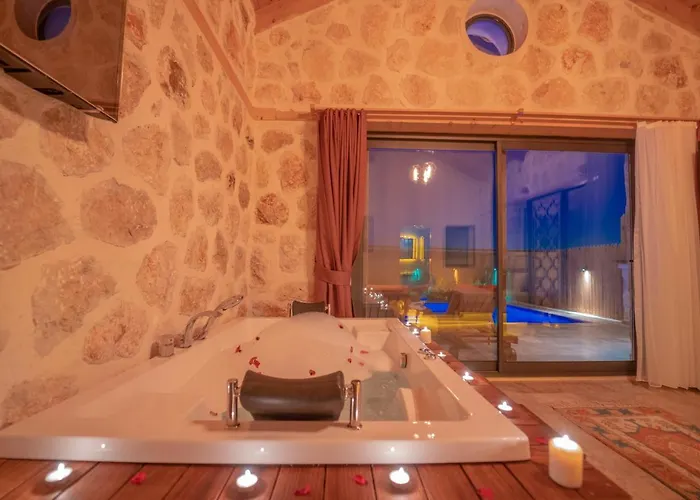 Zorlu - 2 Bedroom With Jacuzzi In Kalkan Villa