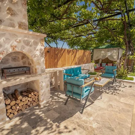 Zorlu - 2 Bedroom With Jacuzzi In Kalkan