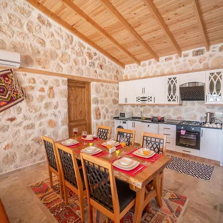Zorlu - 2 Bedroom With Jacuzzi In Kalkan *